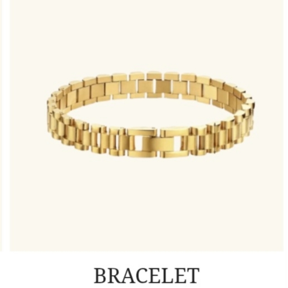 Elegant Gold Bracelet for Women